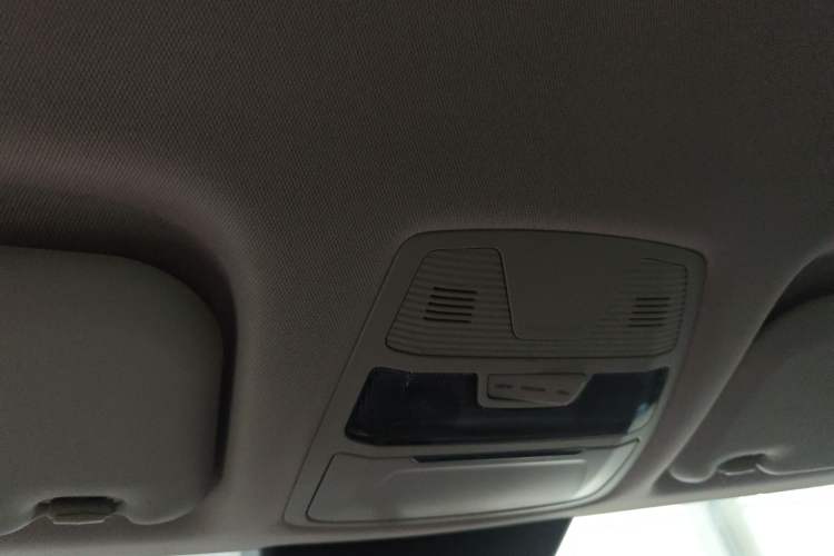 Used Hongqi E-QM5 2021 Online Booking Charging Basic Edition 5 Seats
