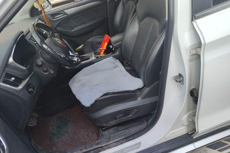 Used Roewe RX5 2016 30T Two-Wheel Drive Automatic Internet Smart Edition
