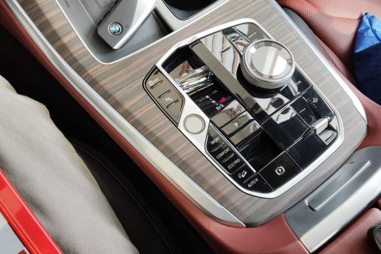 Used BMW X5 2023 xDrive 40Li Luxury Edition M Sport Night Vision Package
