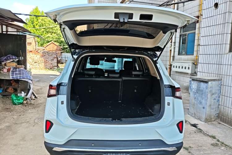 Used Wuling Asta 2022 2.0L DHT Electric-Speed Version