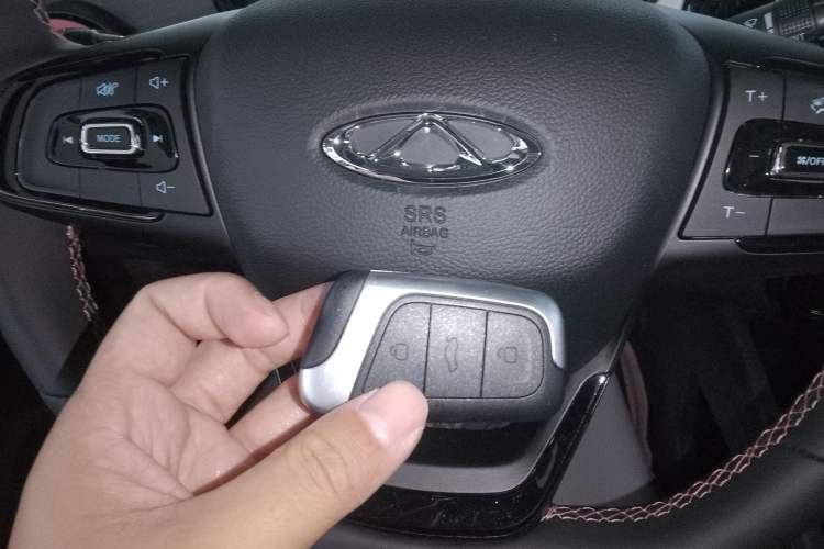 Used Chery New Energy Little Ant 2022 Sweet Pink Edition Half-Sugar Version Lithium Iron Phosphate 29.2 kWh 30 kW 301 km Vehicle Key