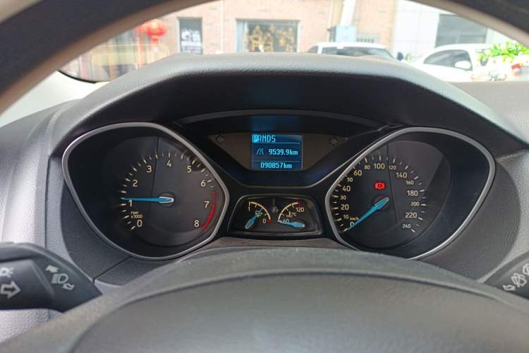 Used Ford Focus 2018 Hatchback Classic 1.6L Automatic Comfort Plus SmartDrive Edition Instrument Cluster