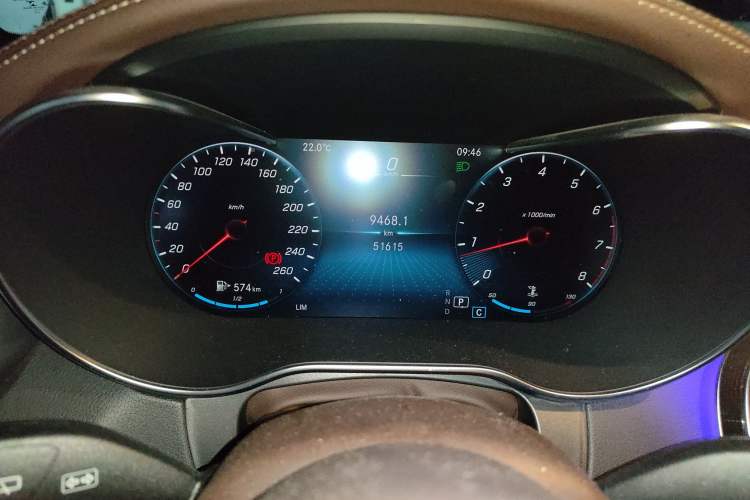 Used Mercedes-Benz GLC 2022 Second Facelift GLC 260 L 4MATIC Luxury Edition Odometer Close Up