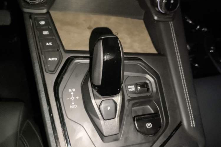 Used Lynk & Co 01 EM-P 2023 1.5TD EM-P PM Gear Lever