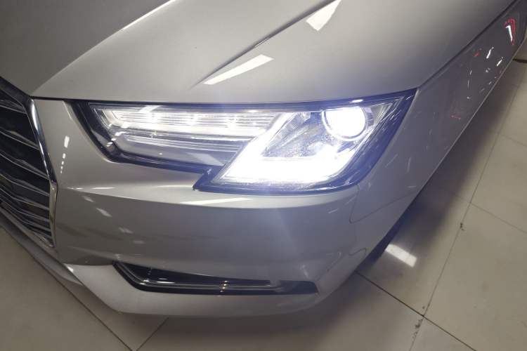 Used Audi A4L 2019 35 TFSI Ambition China VI
