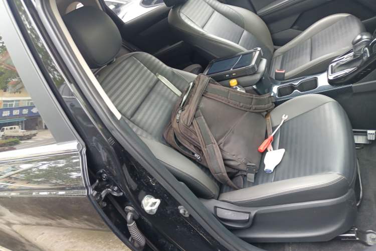 Used Kia Sportage R 2019 2.0L Automatic Smart Luxury Edition Right Front Seat