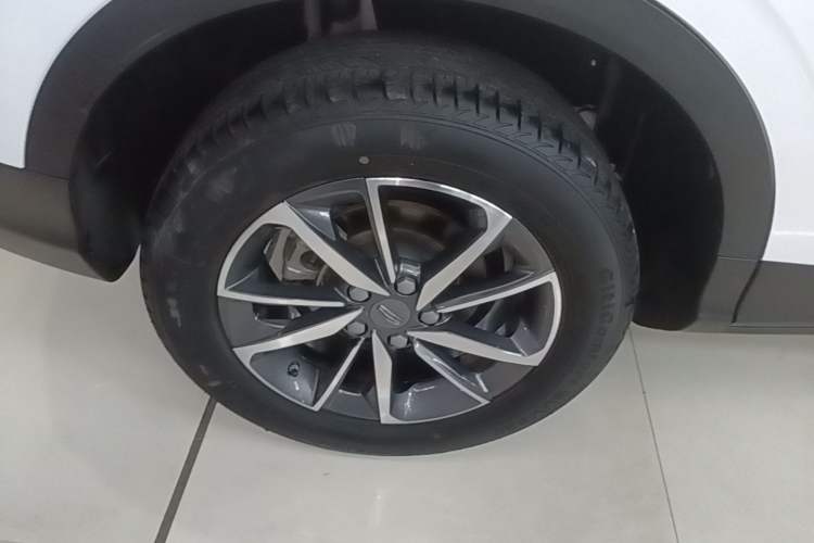 Used Geely Auto Coolray 2020 Facelift 240T DCT Hunter Right Rear Wheel Hub
