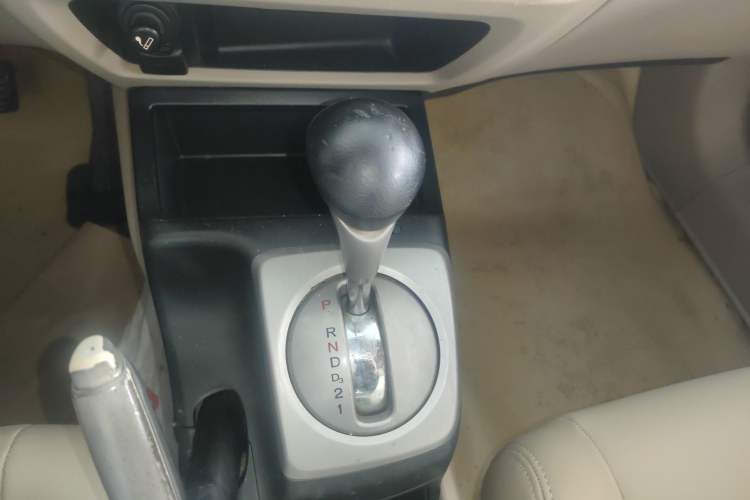 Used Honda Civic 2009 1.8L Automatic Classic Edition Gear Lever