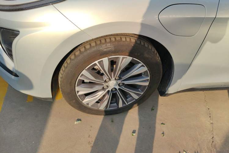 Used Hongqi E-QM5 2022 431 km Charge & Enjoy Edition