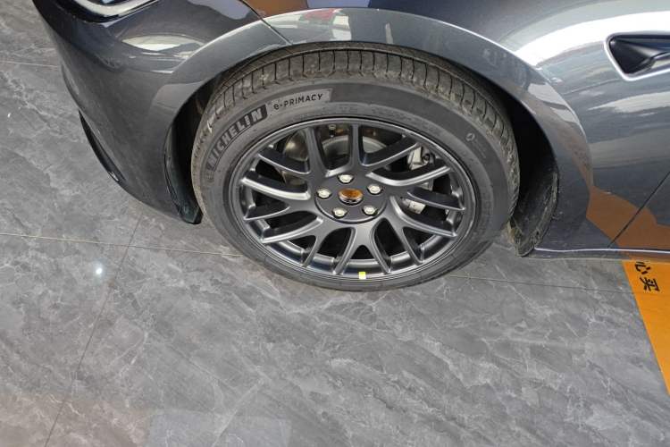 Used Tesla Model 3 2023 Rear-Wheel-Drive Version Exterior 4