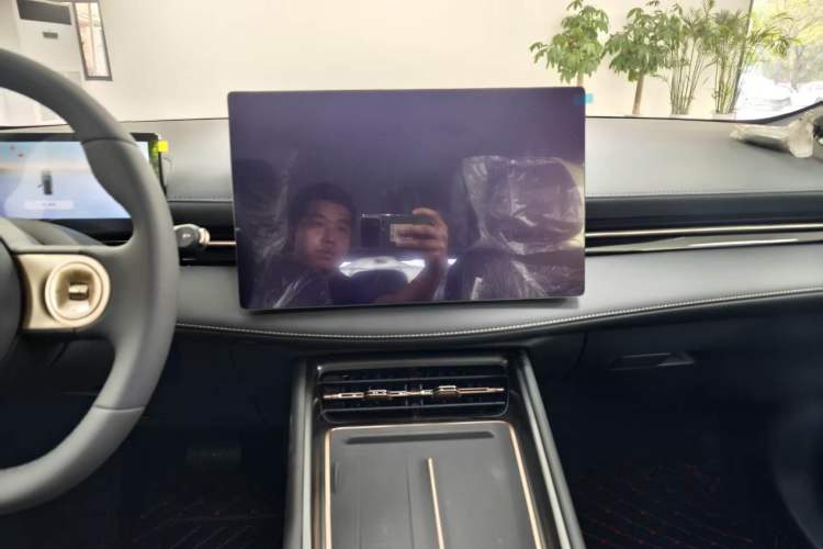 Used Baojun Yunhai 2026 Model 500km Pure Electric Standard Edition Audio And AC Panel