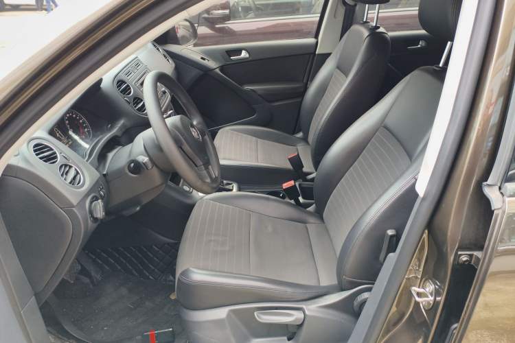 Used Volkswagen Tiguan L 2015 1.8TSI Automatic Two-Wheel Drive Trend Edition
