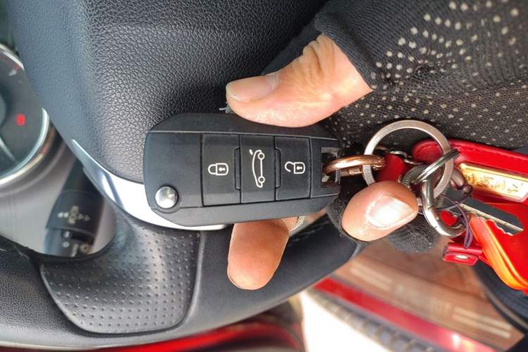 Used Peugeot 3008 2013 1.6THP Automatic Prestige Edition Vehicle Key