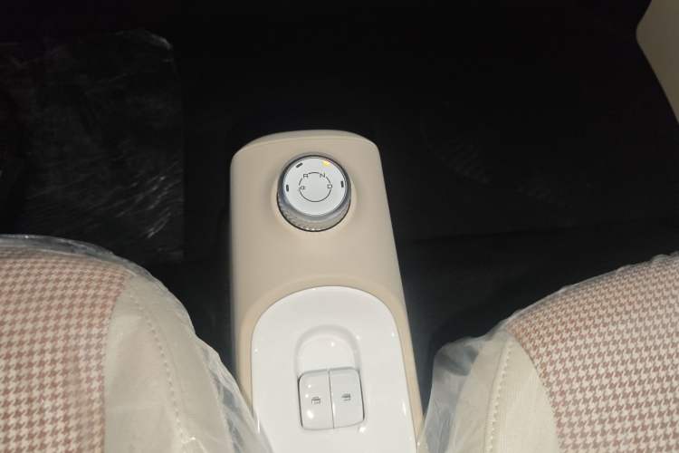 Used Wuling Hongguang MINIEV 2024 3rd Generation 215km Youth Edition Gear Lever