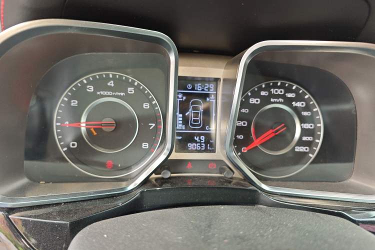 Used Zotye Domy X5 2015 1.5T Manual Luxury Model China V Standard Instrument Cluster