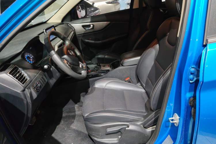 Used Dongfeng Fengon S560 2018 1.8L CVT Elite Model 7 Seats
