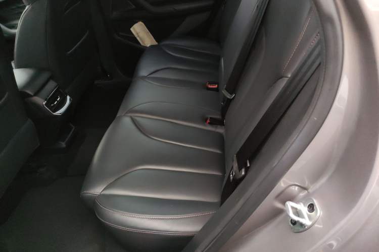 Used Roewe RX5 New Energy 2023 eRX5 Super Hybrid Premium Edition Left Rear Seat