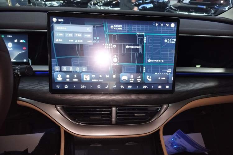 Used Denza D9 2024 DM-i 980 Four-Wheel Drive Prestige Model