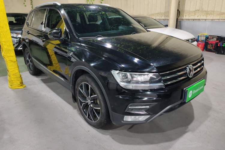 Used Volkswagen Tiguan L 2019 Revised 330TSI Automatic Two-Wheel Drive Smart & Luxury Edition China VI Standard