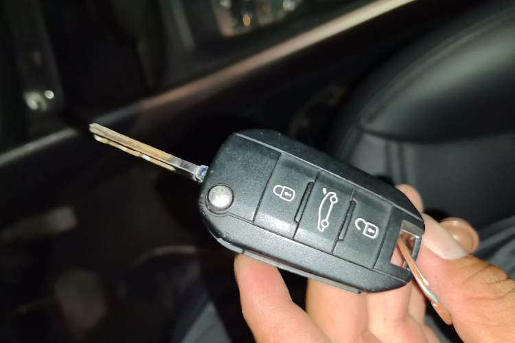 Used Peugeot 2008 2014 1.6L Automatic Fashion Edition