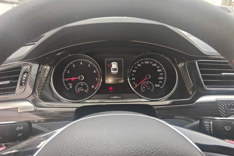 Used Volkswagen Lamando 2015 330TSI DSG Luxury Edition