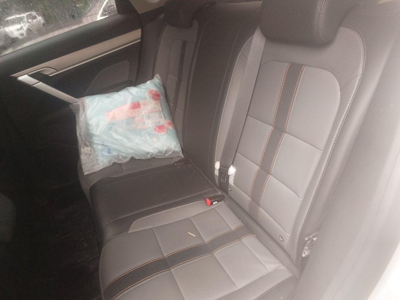 Geely Auto Coolray 2023 1.4T Manual Gold Edition — снимка 17