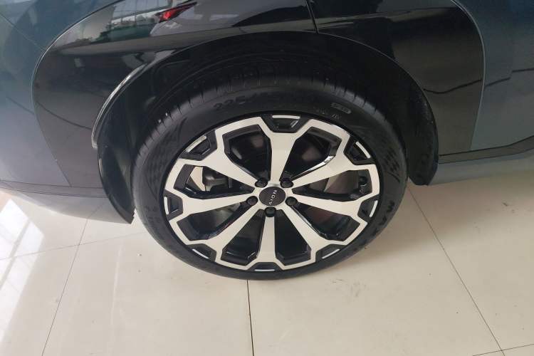 Used AION V 2024 Aion Tyrannosaurus 520 Smart Luxury Edition
