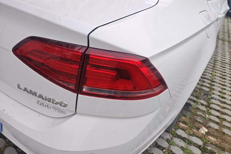 Used Volkswagen Lamando 2017 280TSI DSG Comfort Edition