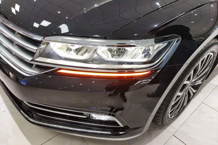 Used Volkswagen Phideon 2019 380TSI Two-Wheel Drive Business Edition China VI Standard
