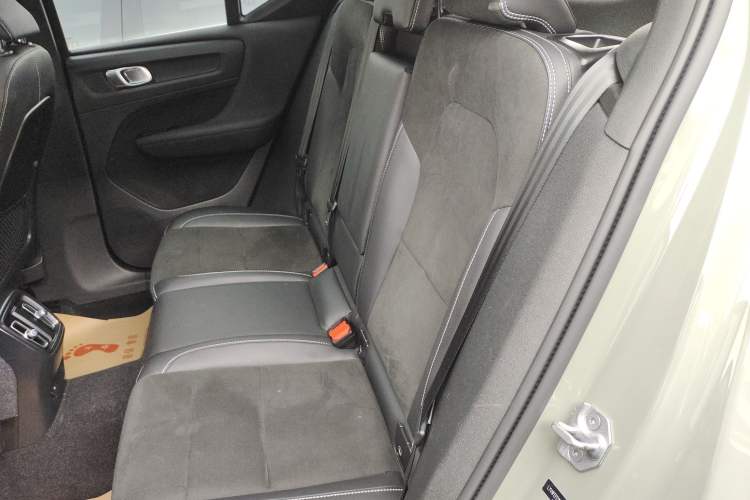Used Volvo XC40 New Energy 2022 Long-Range PRO Version Left Rear Seat