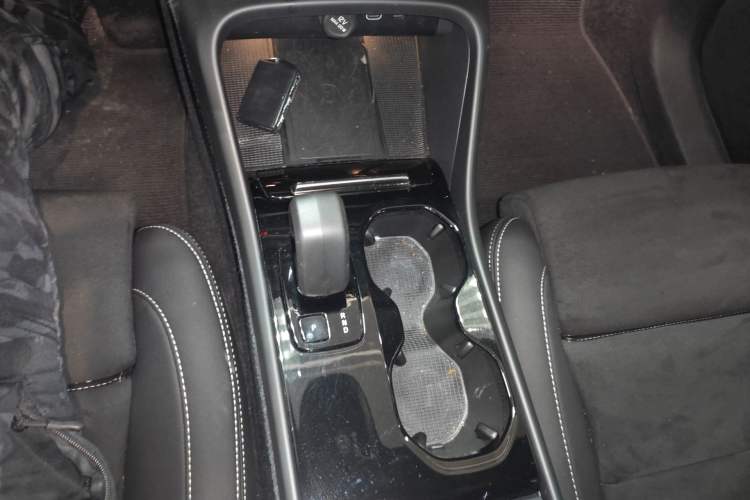 Used Volvo C40 2024 Long-Range PRO Version
