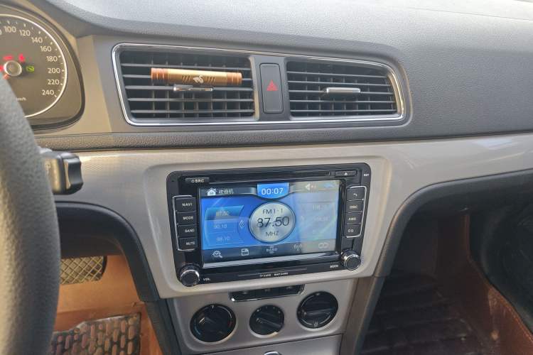 Used Volkswagen Gran Lavida 2013 1.6L Automatic Comfort Model