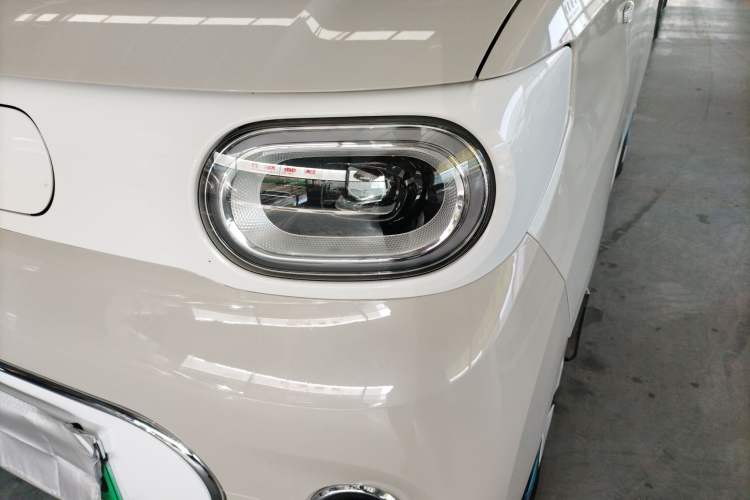 Used Wuling Hongguang MINIEV 2024 3rd Generation 215km Advanced Version
