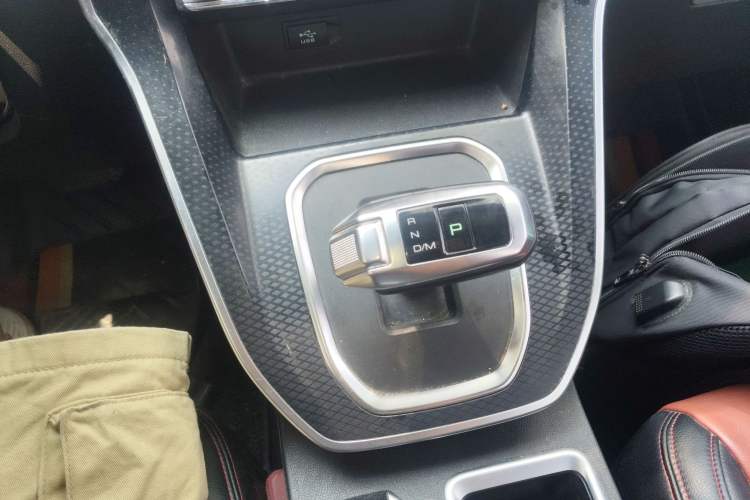 Used Haval M6 2021 PLUS 1.5T DCT Elite Smart Connectivity Model Gear Lever