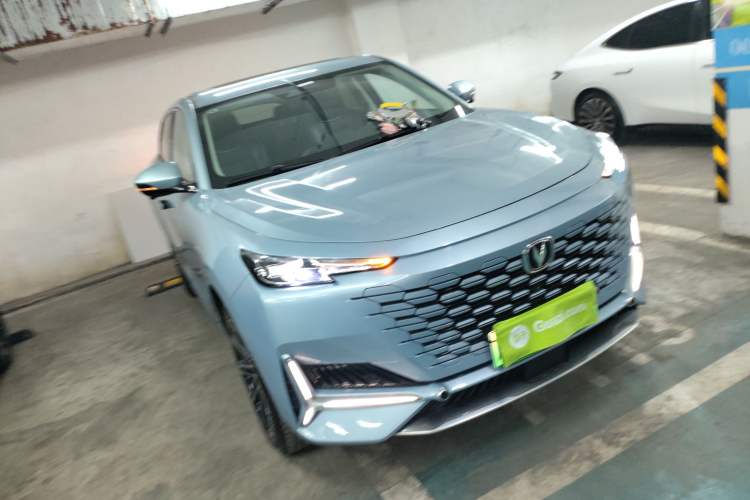 Used CHANGAN UNI-K iDD 2022 Blue Whale iDD 130km 1.5T Prestige Model