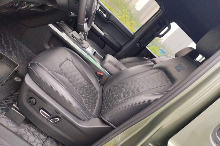 Used 212 T01 2025 2.0T Changfeng Left Front Seat