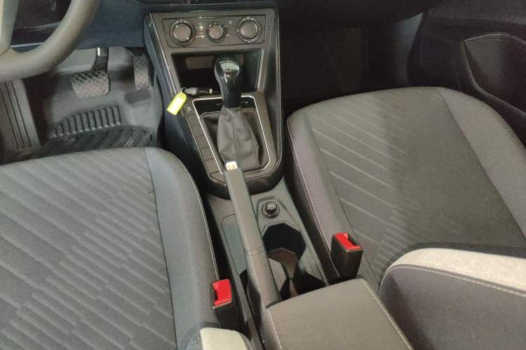 Used Volkswagen Lavida 2023 New Sharp 1.5L Automatic Excellent New Edition Gear Lever