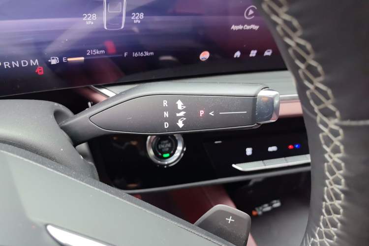 Used Buick Envision 2025 Encore Plus 28T Two-Wheel-Drive Platinum Edition
