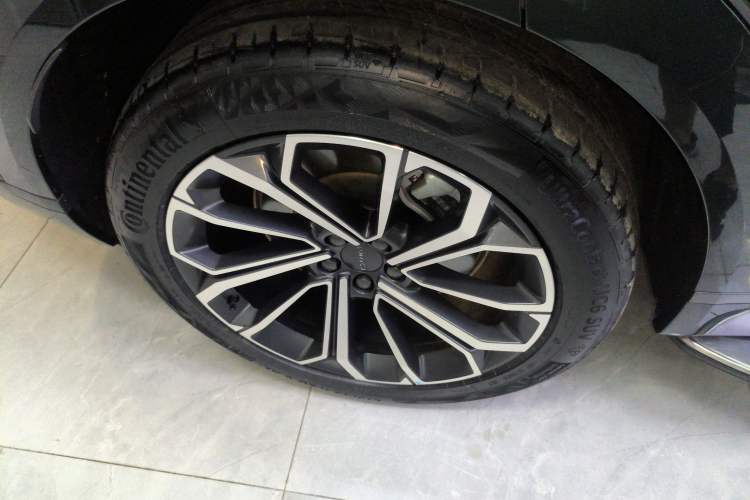 Used Lynk & Co 09 EM-P 2024 2.0TD EM-P Four-Wheel Drive ULTRA Six-Seater
