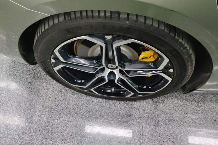 Used Xiaomi Auto SU7 2024 Four-Wheel Drive Ultra-Long Range Advanced Intelligent Driving Max Edition
