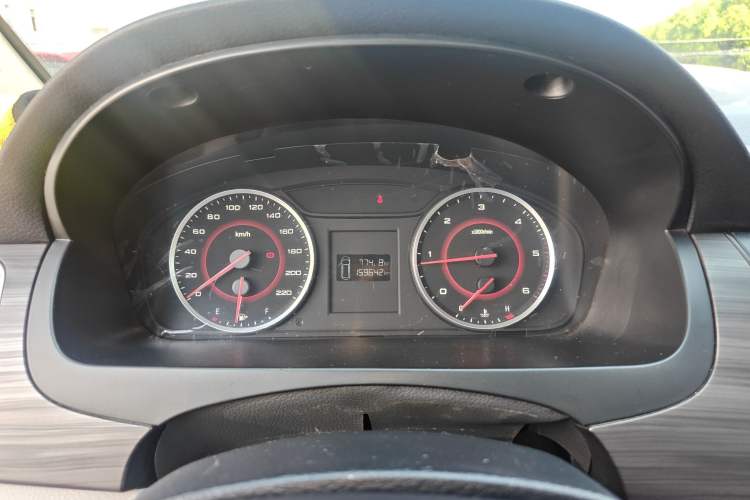 Used SAIC MAXUS G10 2018 PLUS 1.9T Manual Elite Edition Diesel
