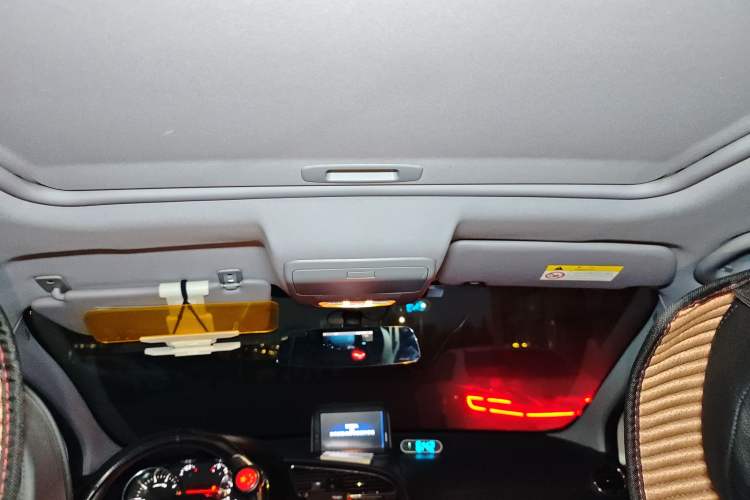 Used Peugeot 3008 2015 2.0L Automatic Classic Edition
