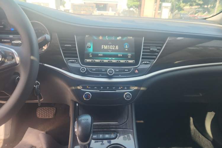 Used Buick Verano 2019 Sedan 20T Dual-Clutch Leading Model Audio And AC Panel