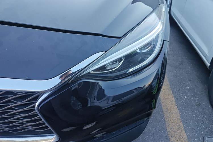 Used Infiniti QX30 2017 1.6T Two-Wheel Drive Fashion Edition
