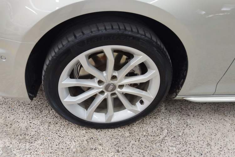 Used Audi A4L 2019 40 TFSI Fashion Edition China VI Emission Standard