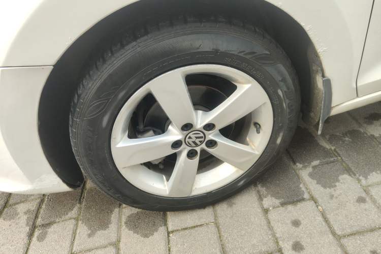 Used Volkswagen Santana 2013 1.6L Manual Comfort Edition