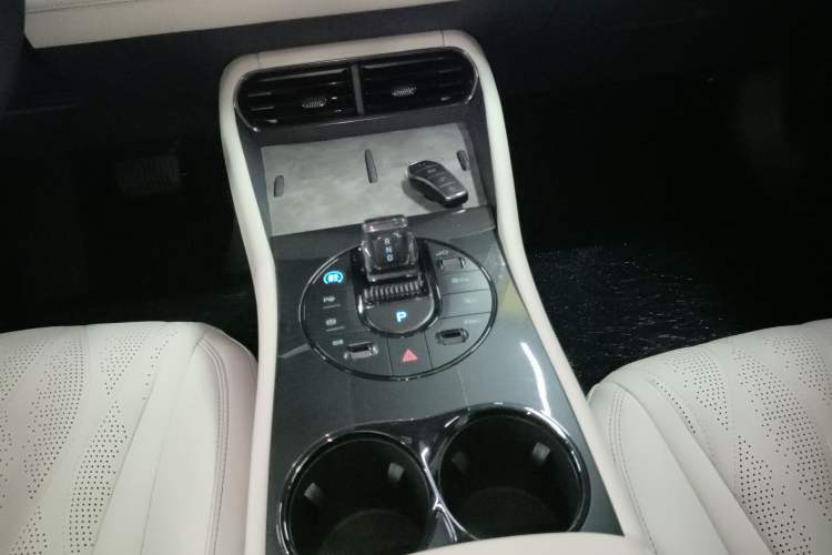 Used BYD Seal 06GT 2025 Intelligent Driving Version 505 Wave Edition Gear Lever