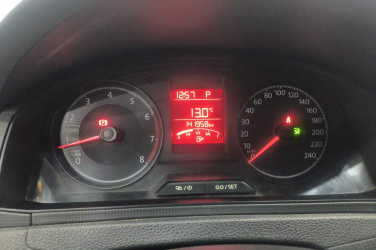 Used Volkswagen Santana 2016 1.6L Automatic Fashion Edition Instrument Cluster