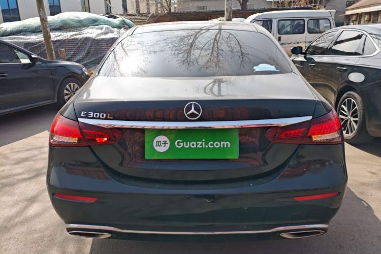 Used Mercedes-Benz E-Class 2017 E 300 L Sporty and Stylish Model
