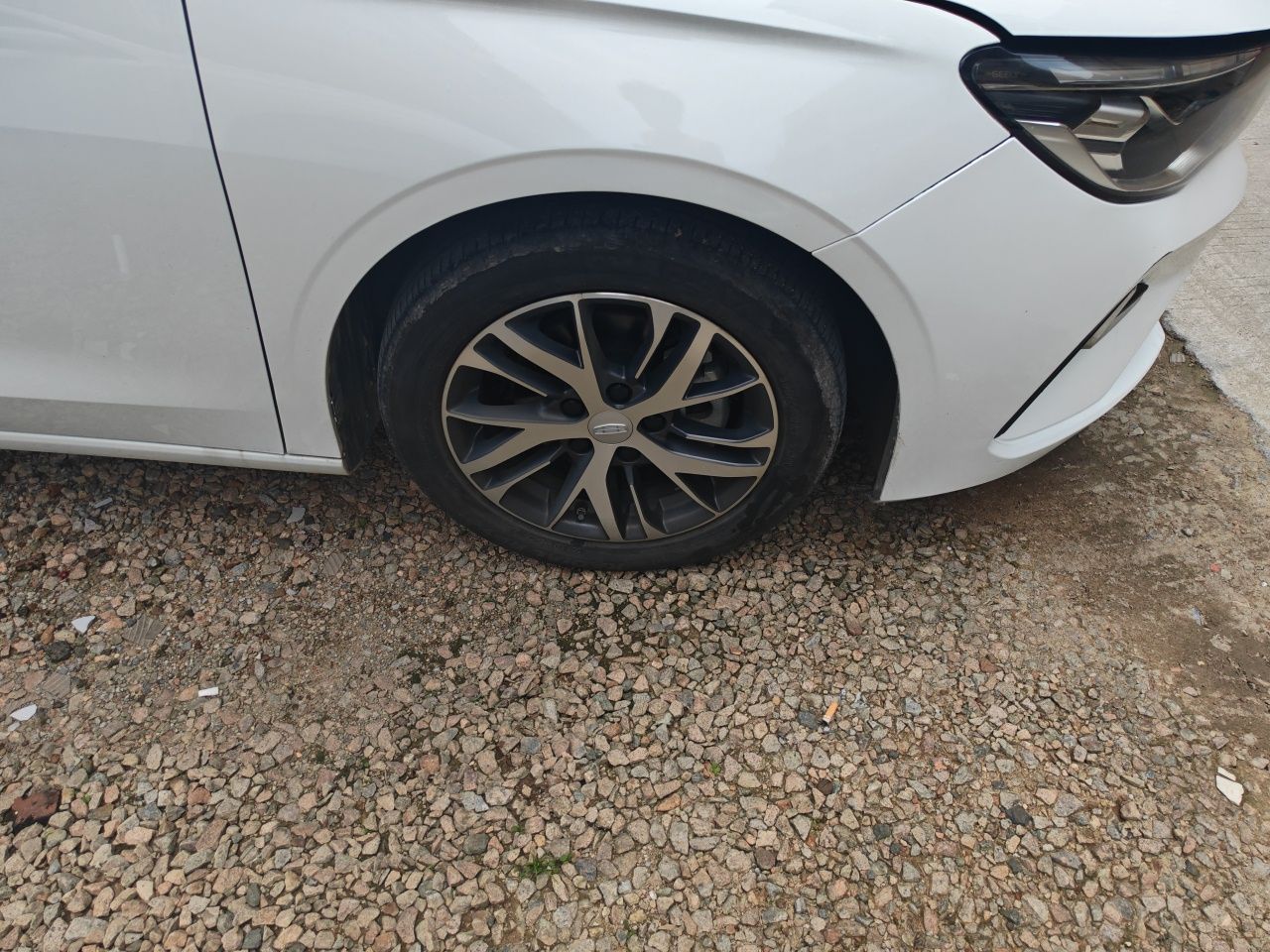 Geely Auto Emgrand 2025 4th Generation 1.5L CVT Starry Edition — снимка 8